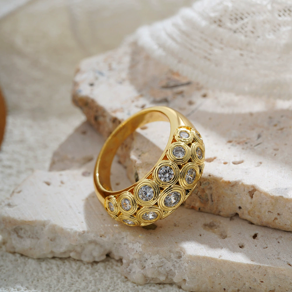 Glistening 18K Gold & Cubic Zirconia Statement Ring - Image 2